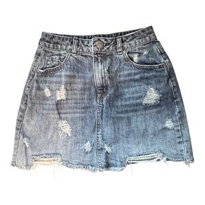 GB Gianni Bini distressed denim skirt Size 5 Junior